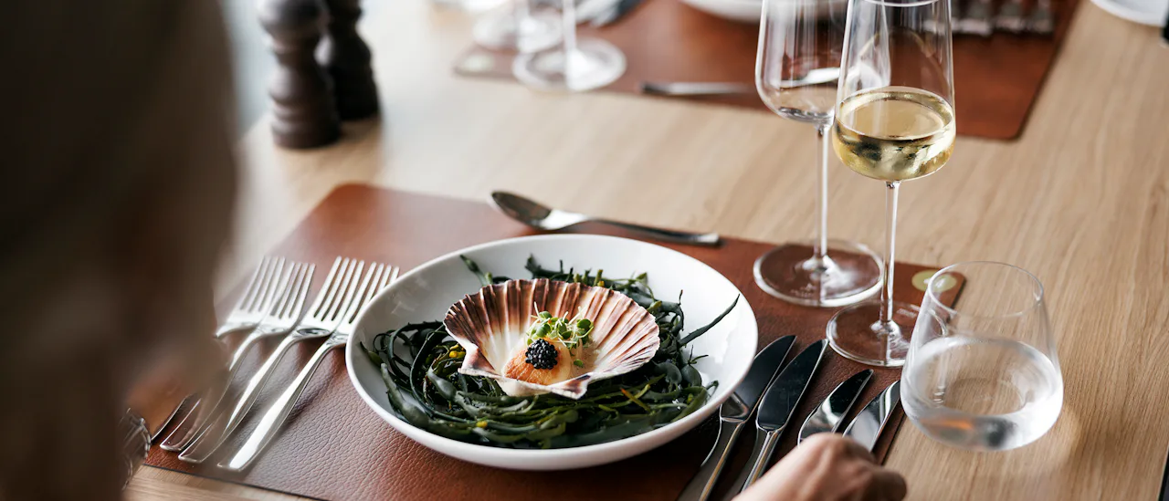 Nyd en middag med en femretters signaturmenu på Hildring