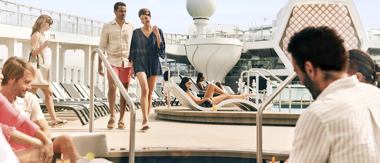 På Resort deck finder du et af de mest populære steder kun for voksne – Solarium.