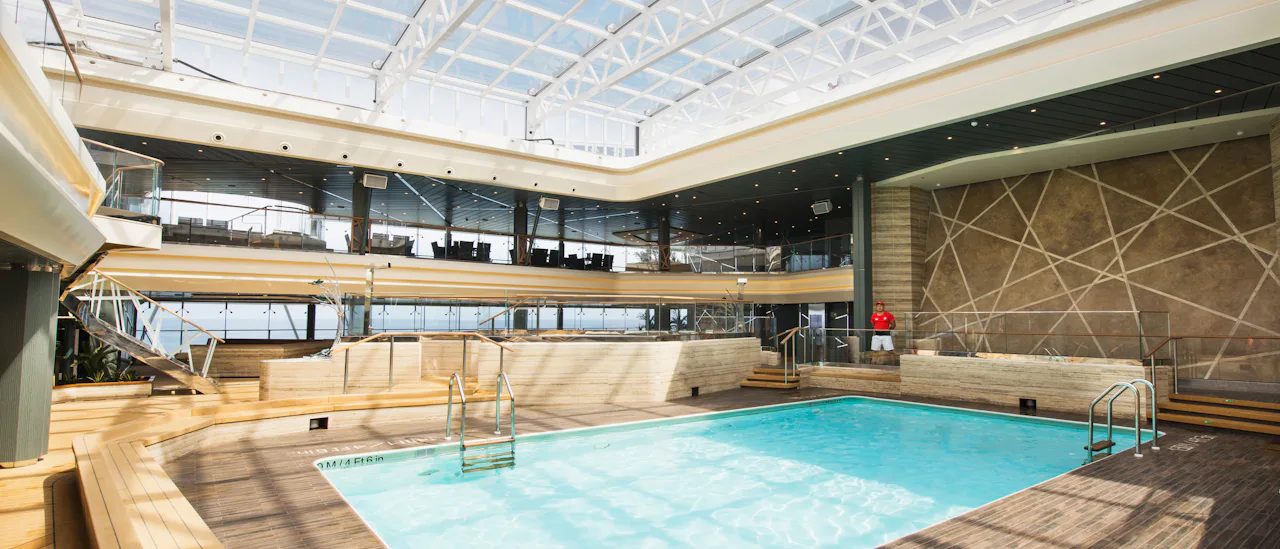 I den indendørs pool er temperaturen altid perfekt