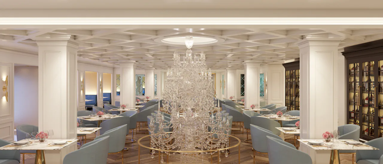 Le Bistro er et stort show i sig selv! Restaurantens design er bygget op omkring tre massive krystallysekroner, der koster næsten 100.000 $, der hænger helt ned til gulvet
