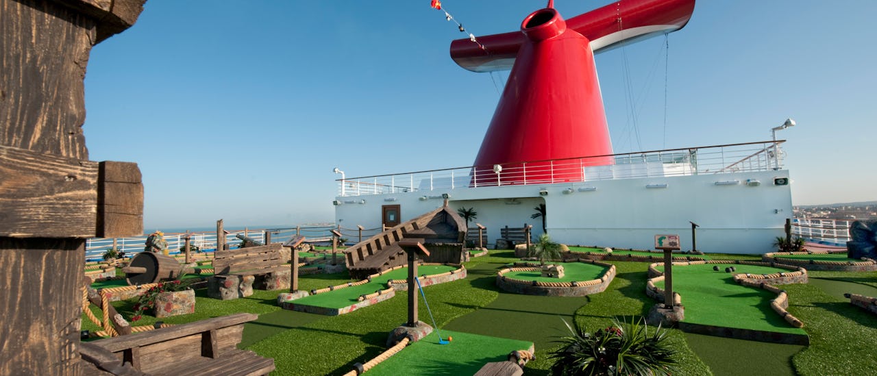 9 hullers minigolf