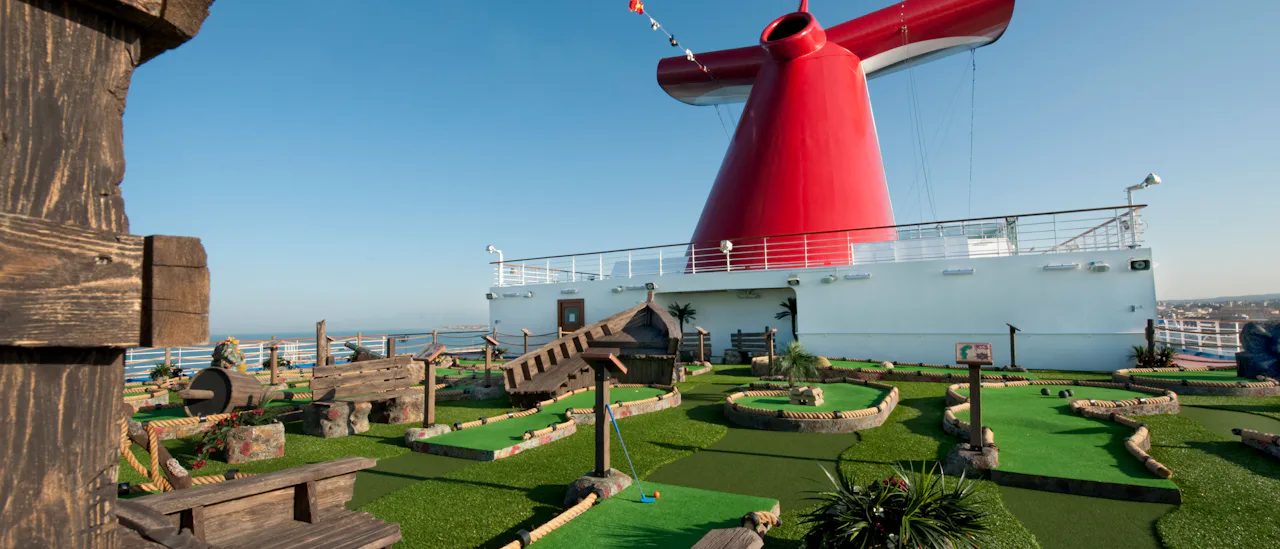 9 hullers minigolf