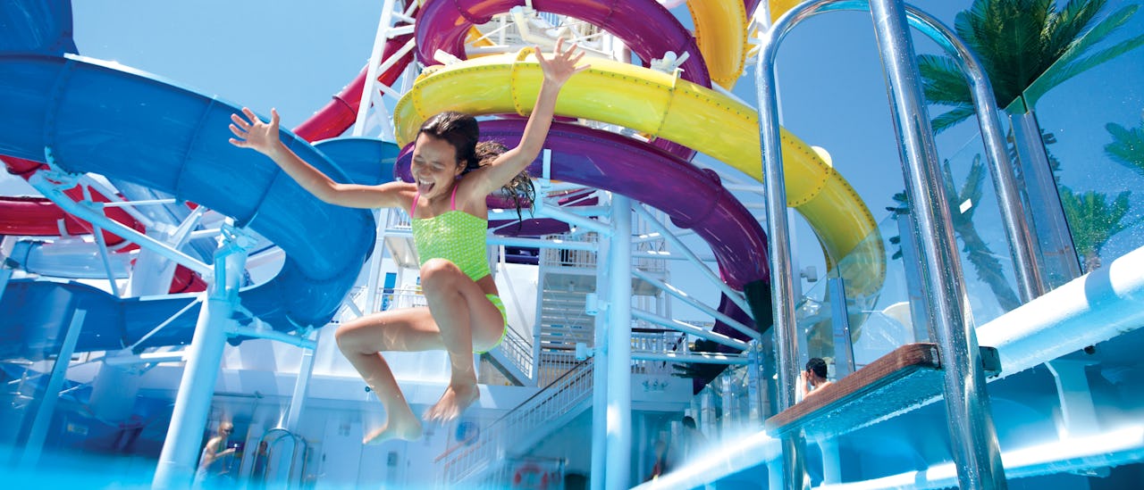 Zipline – en del af Norwegian Bliss’ eventyrbane