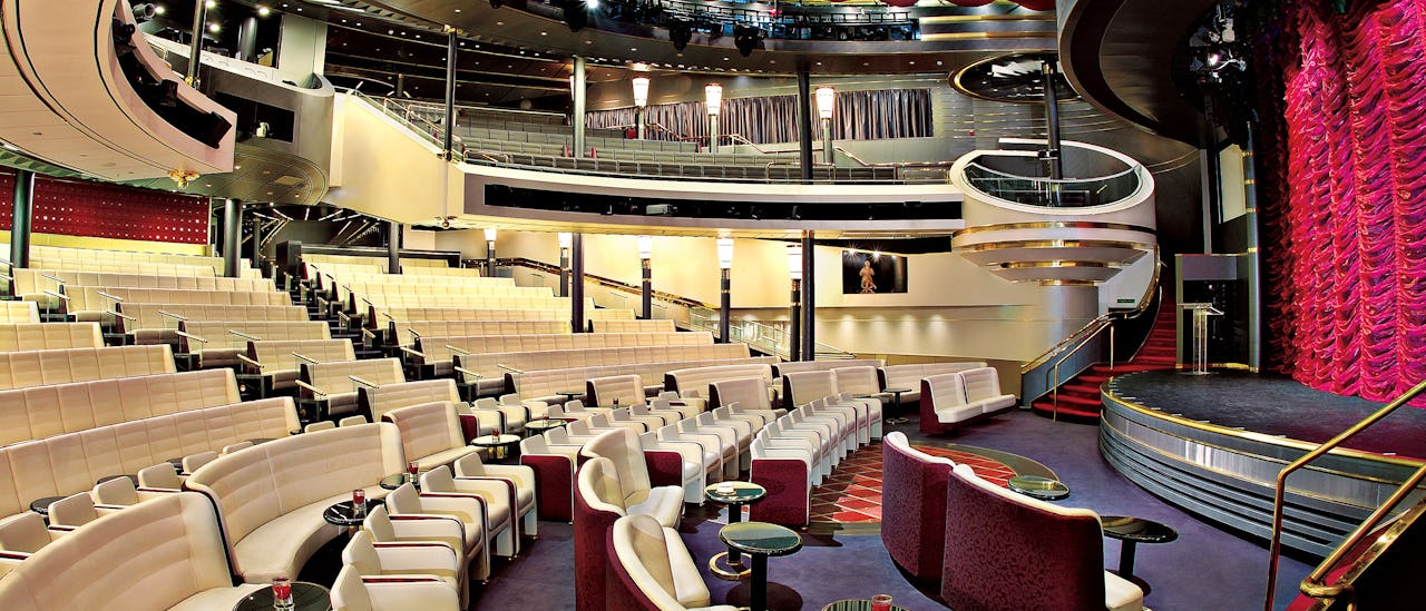 Teatret i forventning om et Las Vegas-inspireret show