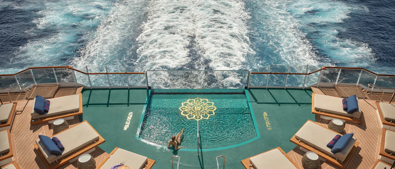 Astern Pool