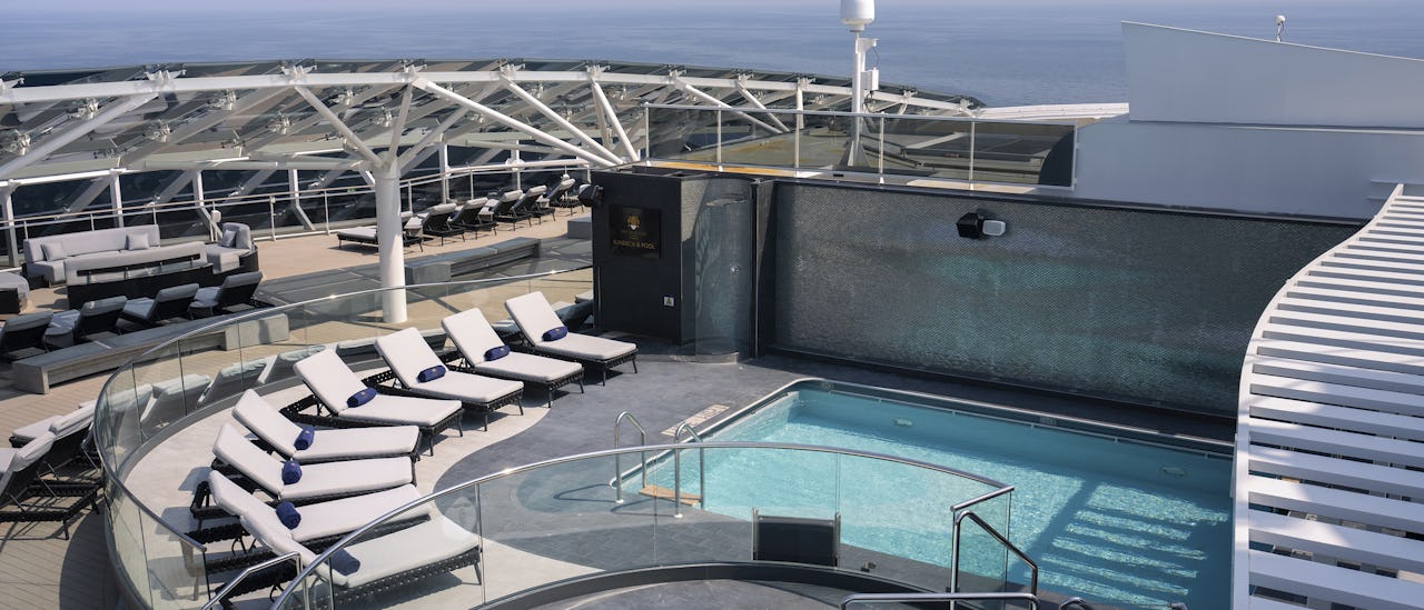 MSC Yacht Club tilbyder en privat oplevelse, herunder en restaurant, lounge og bar, pool og meget mere