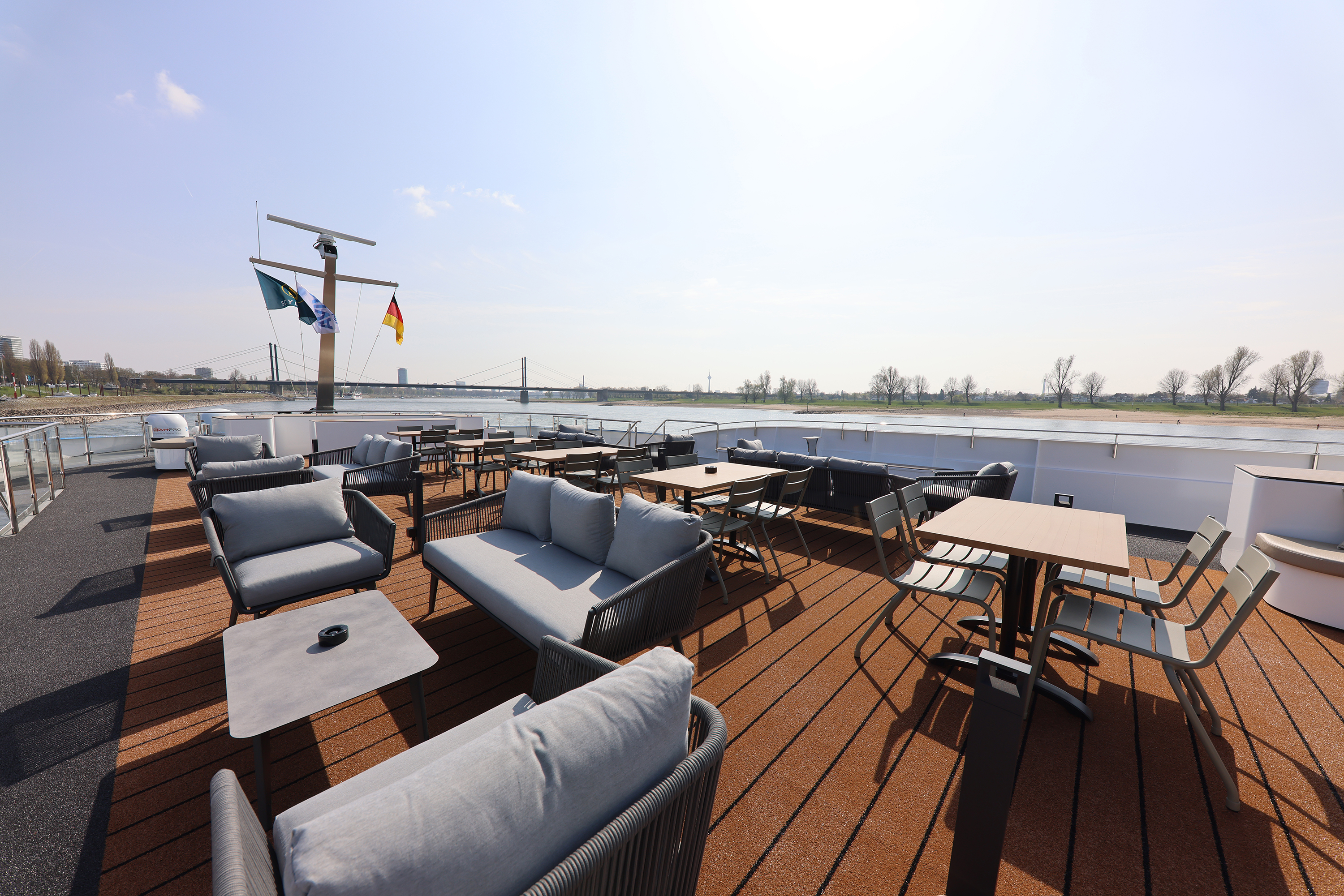 Slap af på soldækket