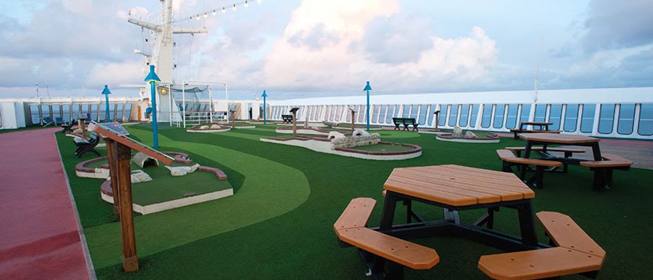 9-hullers minigolfbane