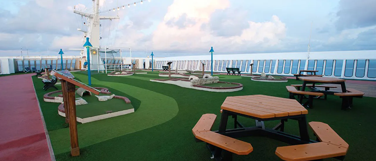 9-hullers minigolfbane