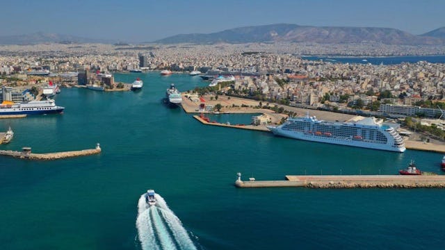 Piraeus Premium Suites