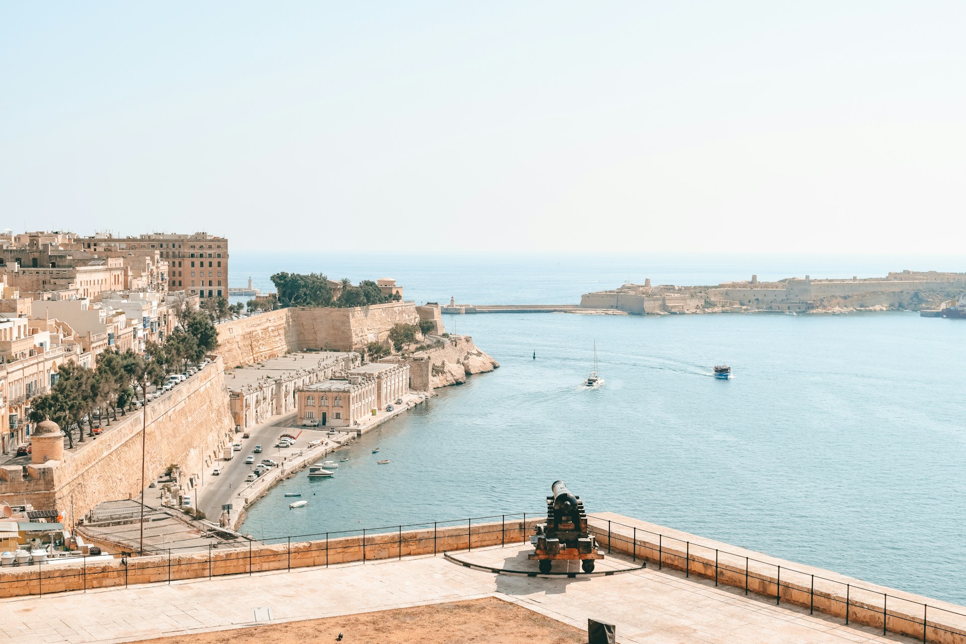 upper barrakka gardens