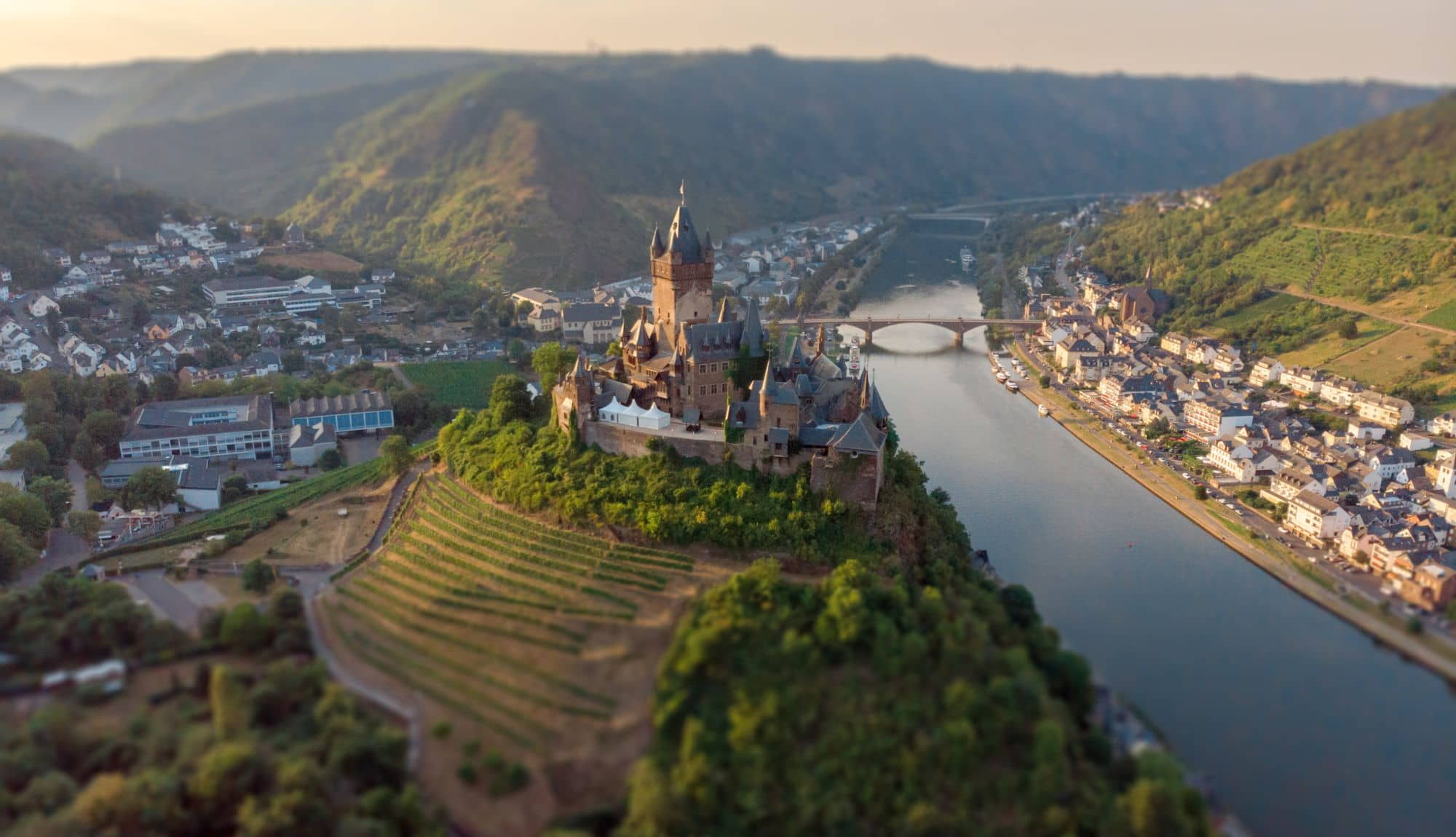 Reichsburg Cochem over Mosel