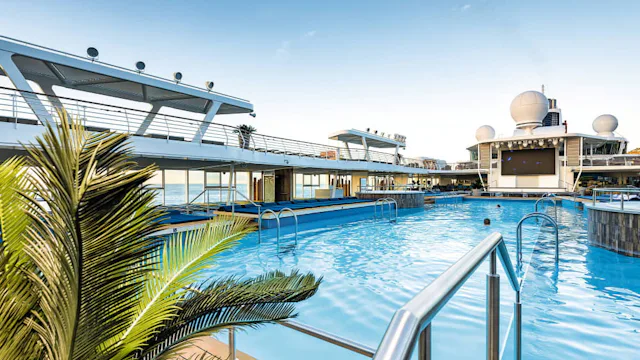 pool på mein schiff